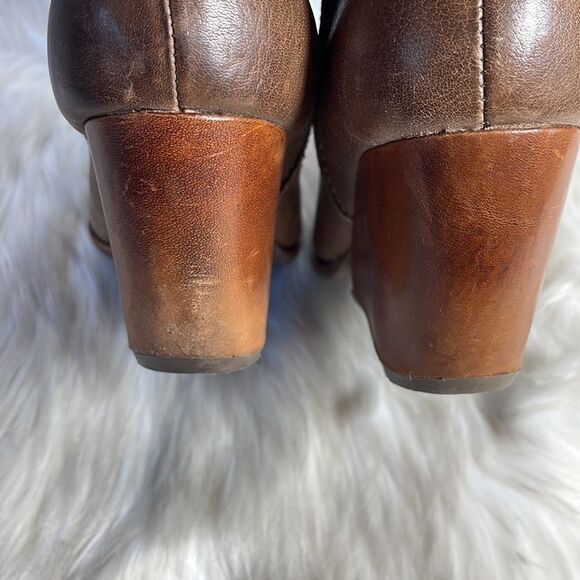 Kork-Ease Natalya Dark Tan Distressed Leather Side Zip Booties Sz 7.5 - Picture 5 of 8